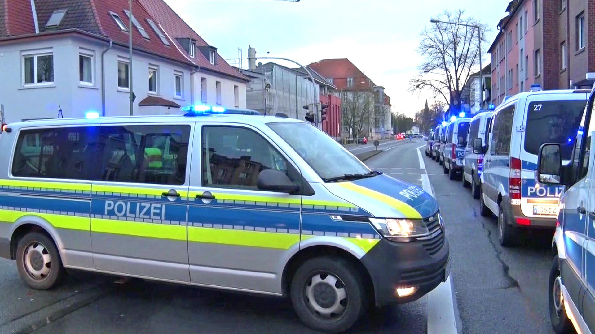 Großeinsatz der Polizei an der Berufsschule am Westerberg in Osnabrück. | Nord-West-Media TV