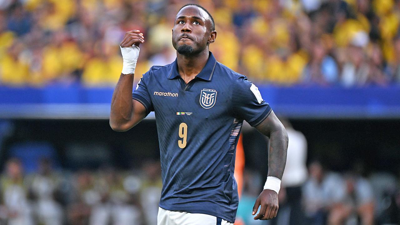 -Hamburger-Jung-John-Yeboah-will-mit-Ecuador-Deutschland-rgern