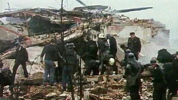 Düsenjäger stürzt ím Mai 1975 in Wohnsiedlung in Vechta | ndr.de