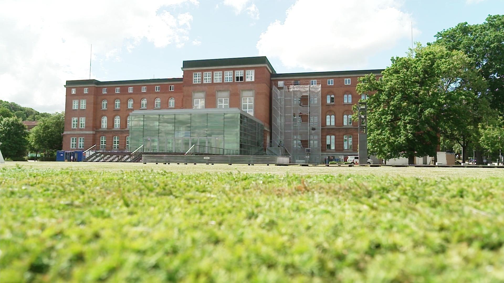 Landtag will resilienter gegen extremistische Kräfte werden