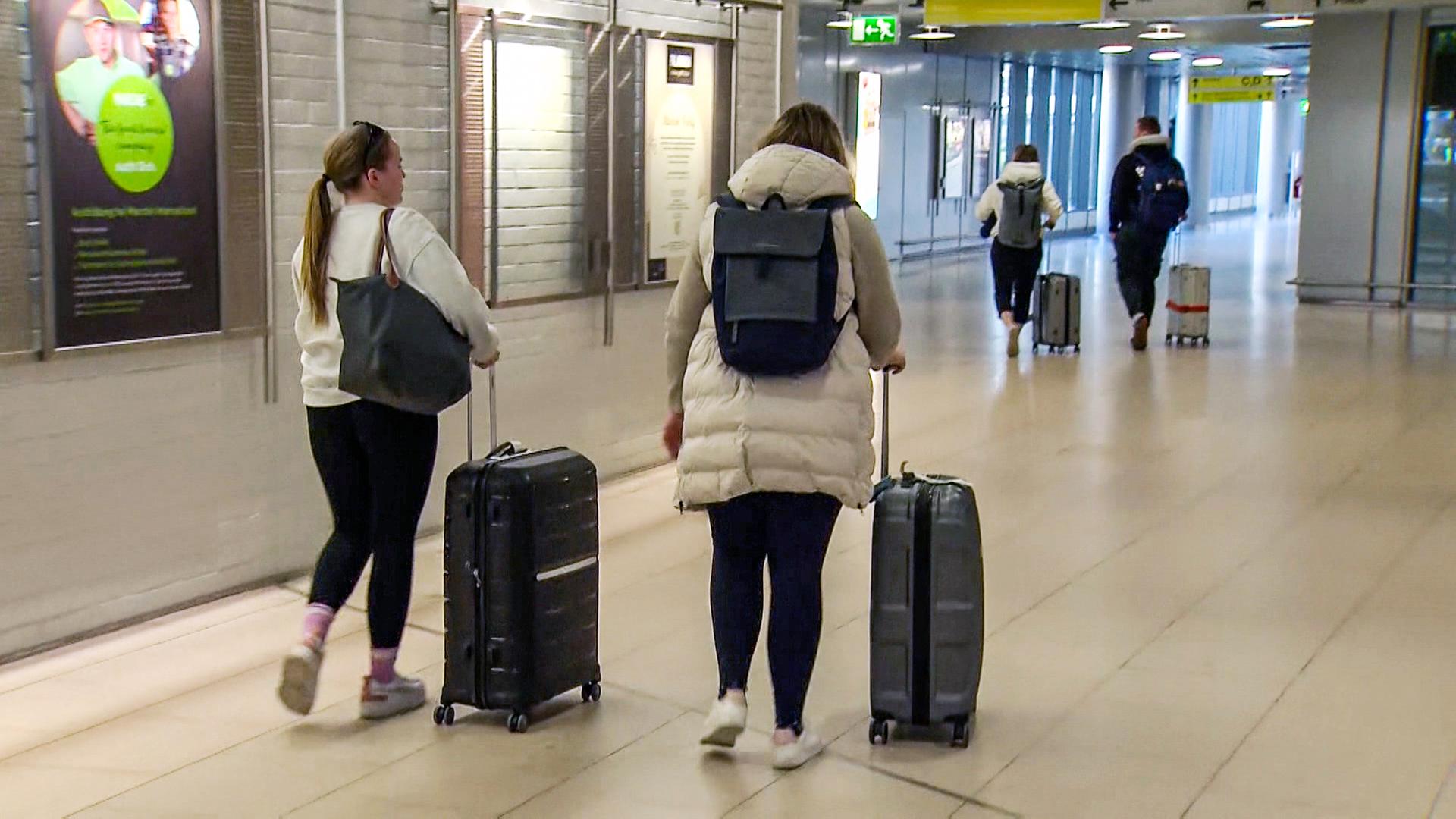 Flughafen Hamburg: Viel los wegen früher Weihnachtsferien