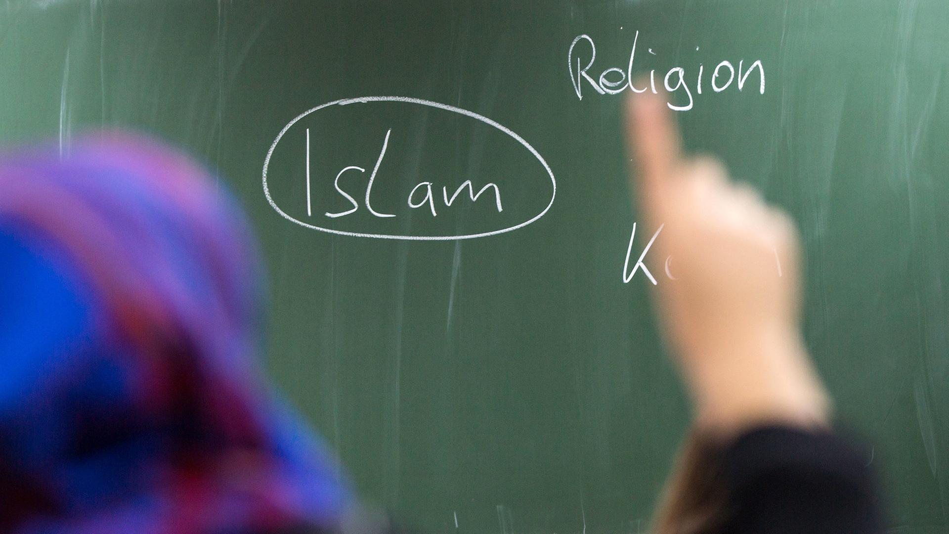 Niedersachsen will Islam-Unterricht an Schulen ausbauen