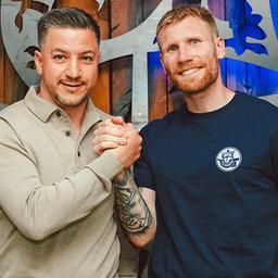 Amir Shapourzadeh, Direktor Profifußball beim F.C. Hansa und Neuzugang Andreas Voglsammer