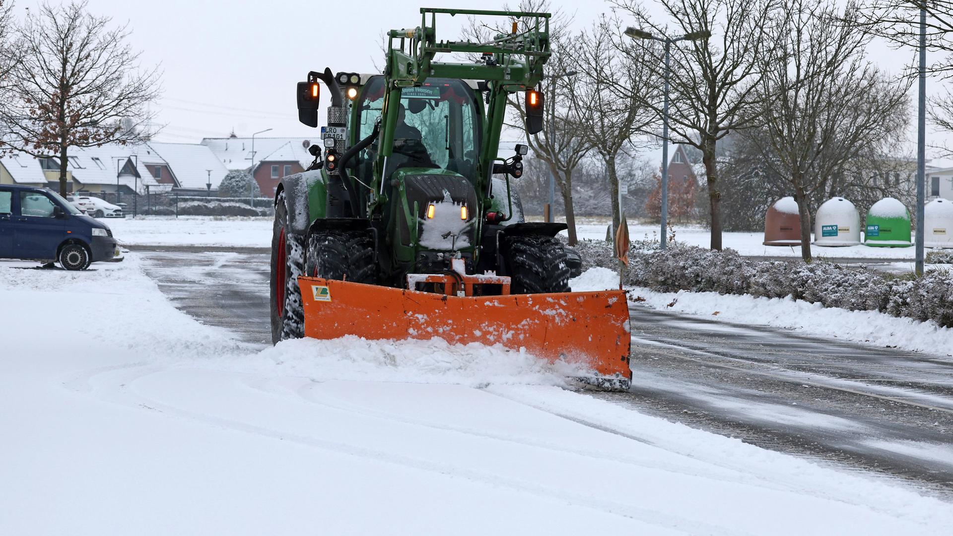 Schneefall im ganzen Norden: Straßen können glatt sein
