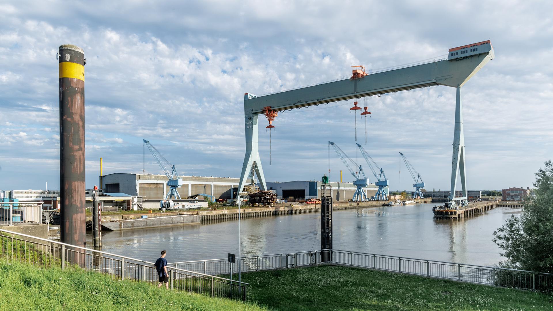 Stadt Hamburg ersteigert Werftgelände von Pella Sietas