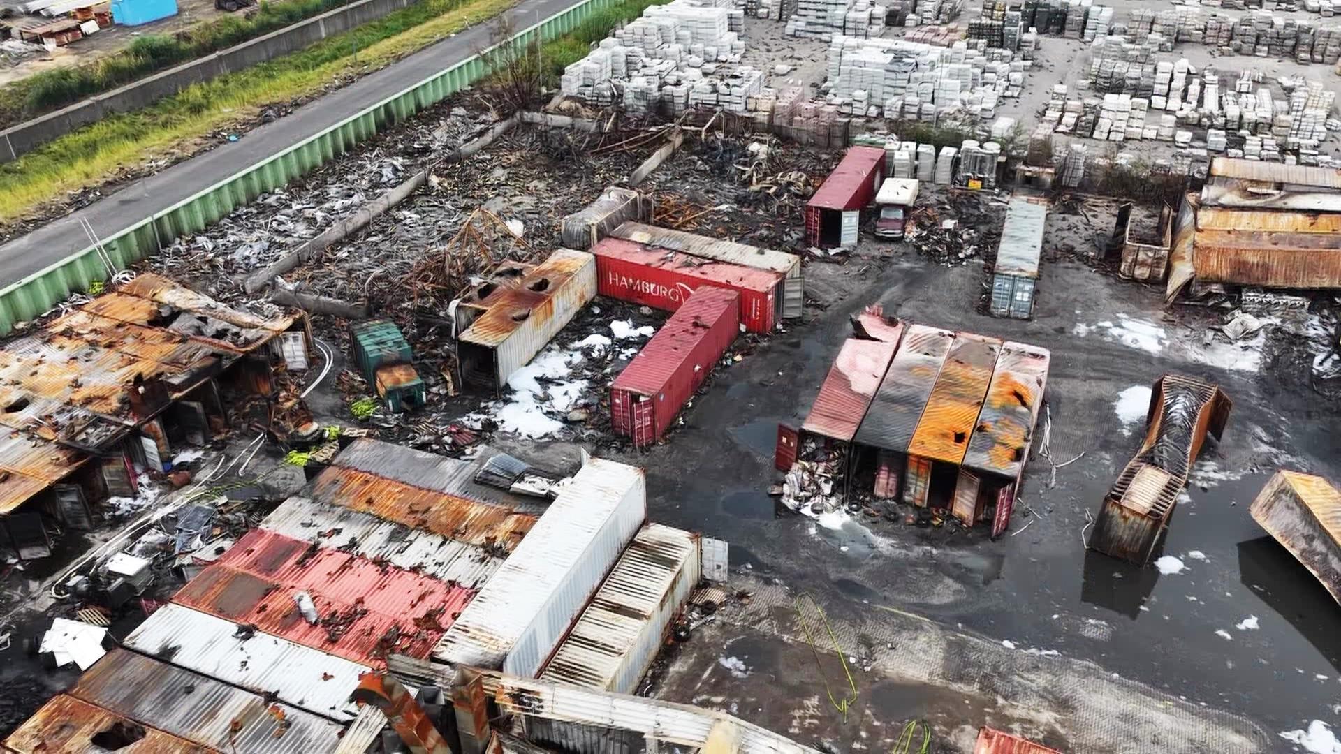 Großbrand im Hamburger Hafen: Feuerwehreinsatz beendet
