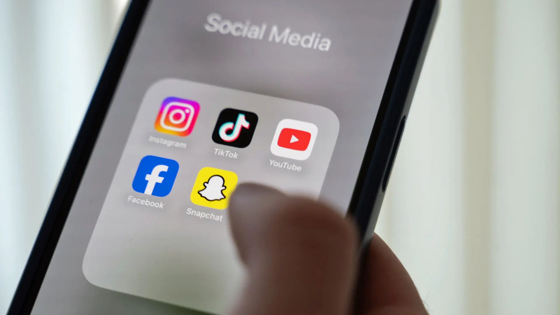 TikTok und Co: Wie Algorithmen den Blick auf die Welt verändern