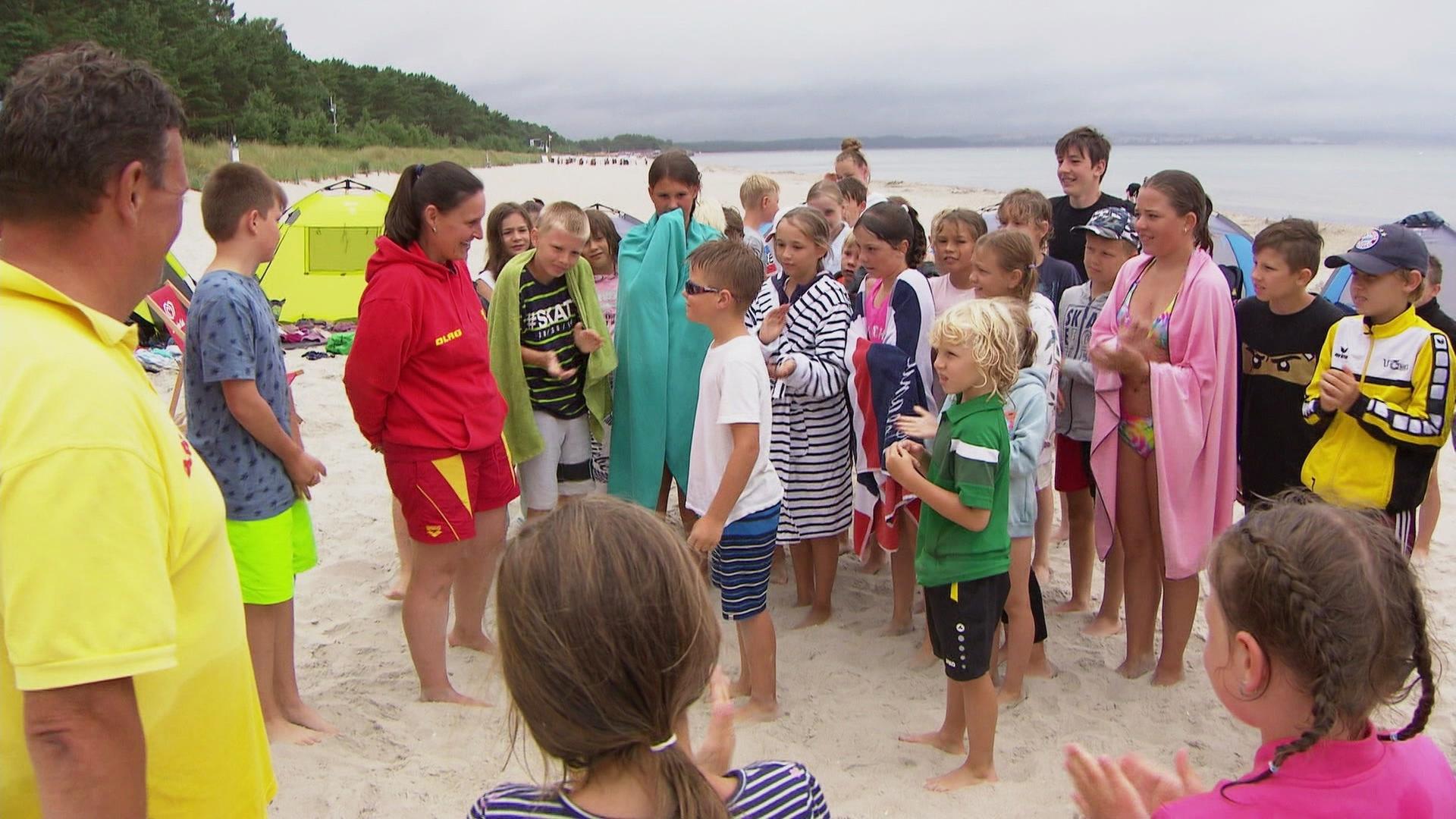 Binz: Schwimmlehrer bekommen Geld vom Hotelgeburtstag