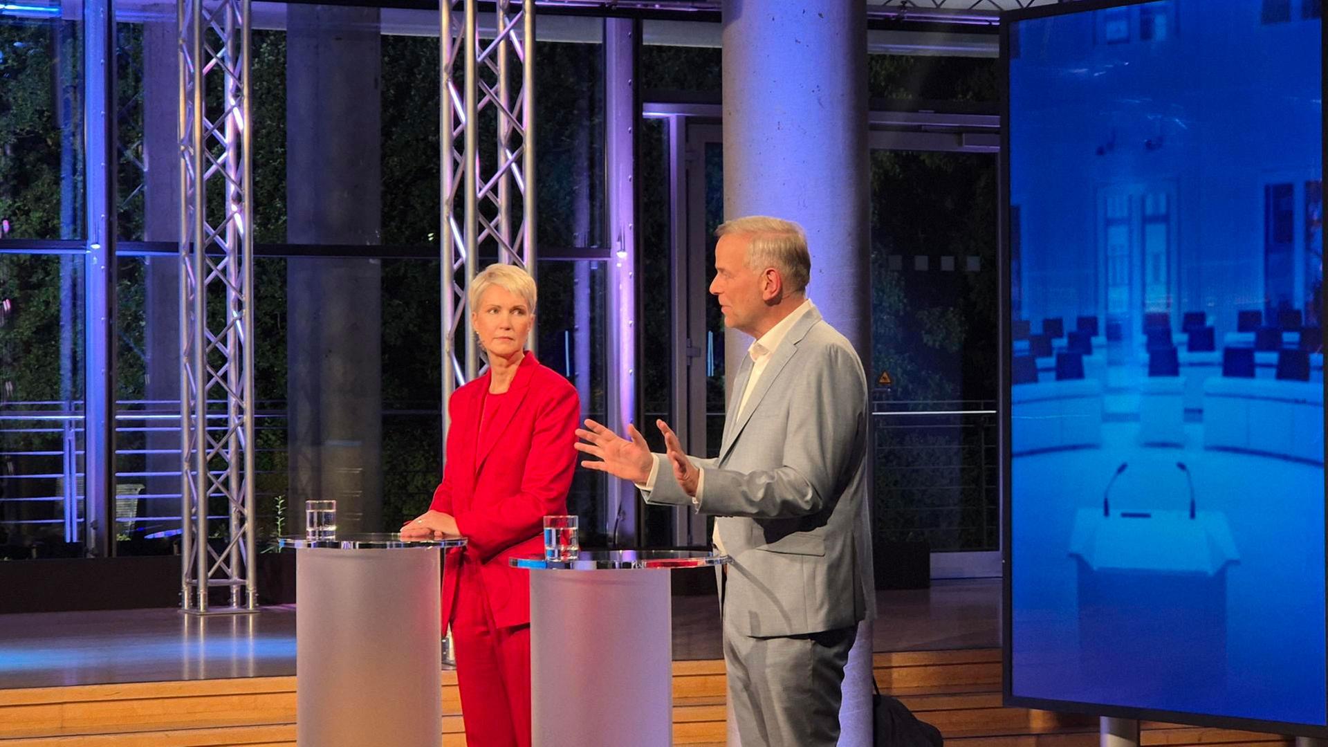 Manuela Schwesig und Leif-Erik Holm beim MV-Wahl-Duell | NDR/Wiebke Heiden