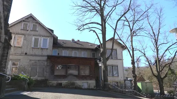 In einem leer stehenden Haus in Bad Harzburg wurde eine Cannabisplantage entdeckt.