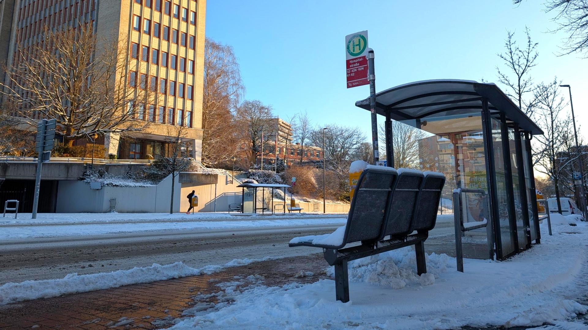 18 Stunden kein Busverkehr in Kiel: Das sagen Winterdienst und Verkehrsbetriebe