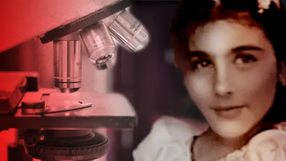 Foto des vermissten Mädchens Hilal, leicht verzerrt aufgrund von Unschärfe und weniger Farbe. Links im Bild ist ein Mikroskop.