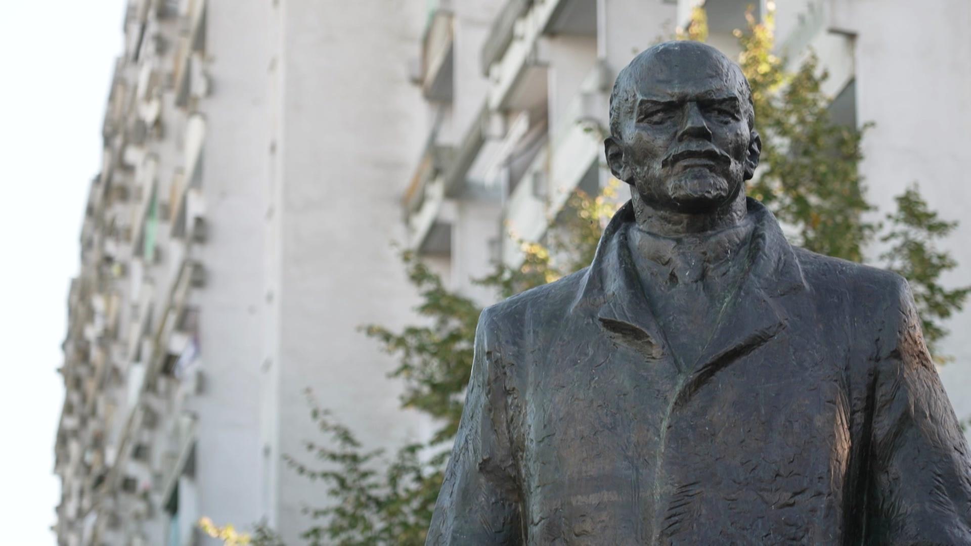 Schwerin: Wird die Lenin-Statue zum Denkmal?