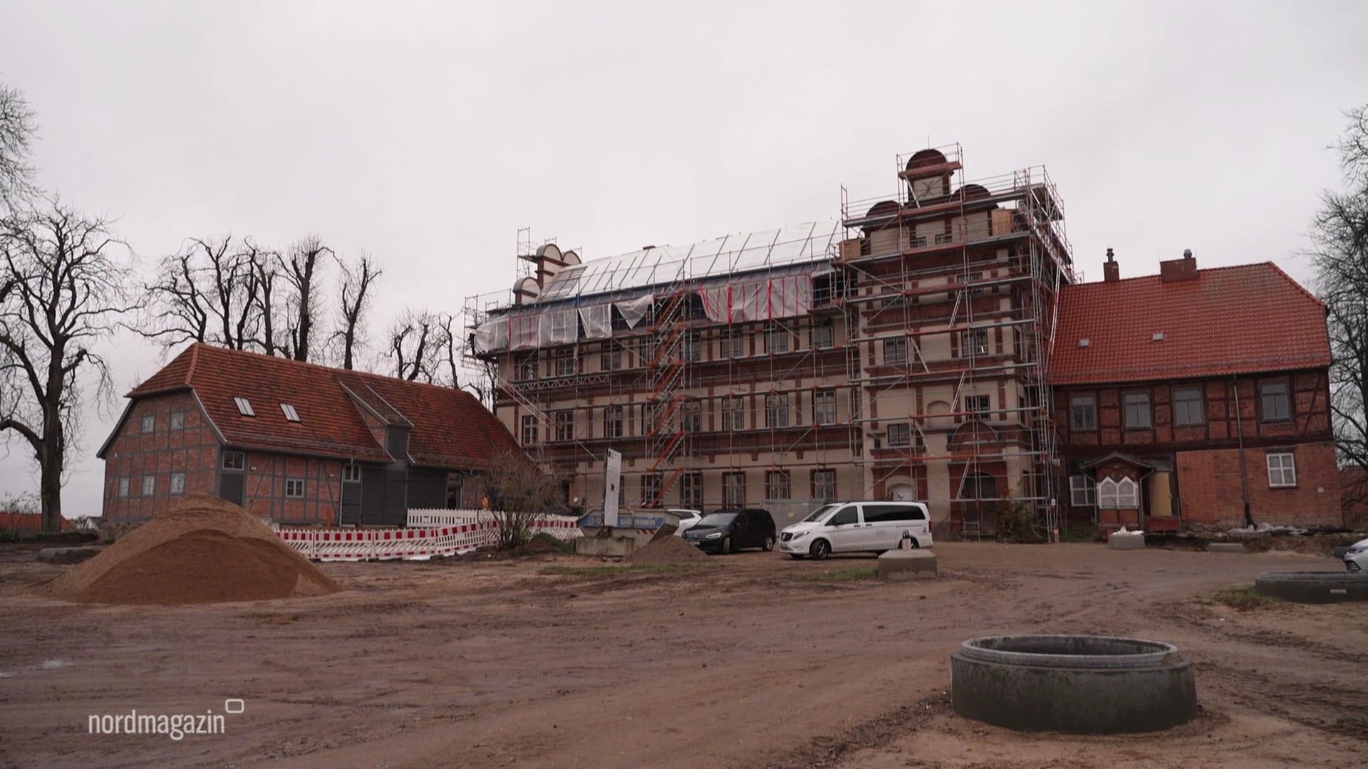 Sanierung von Schloss Gadebusch: Remise wird eröffnet