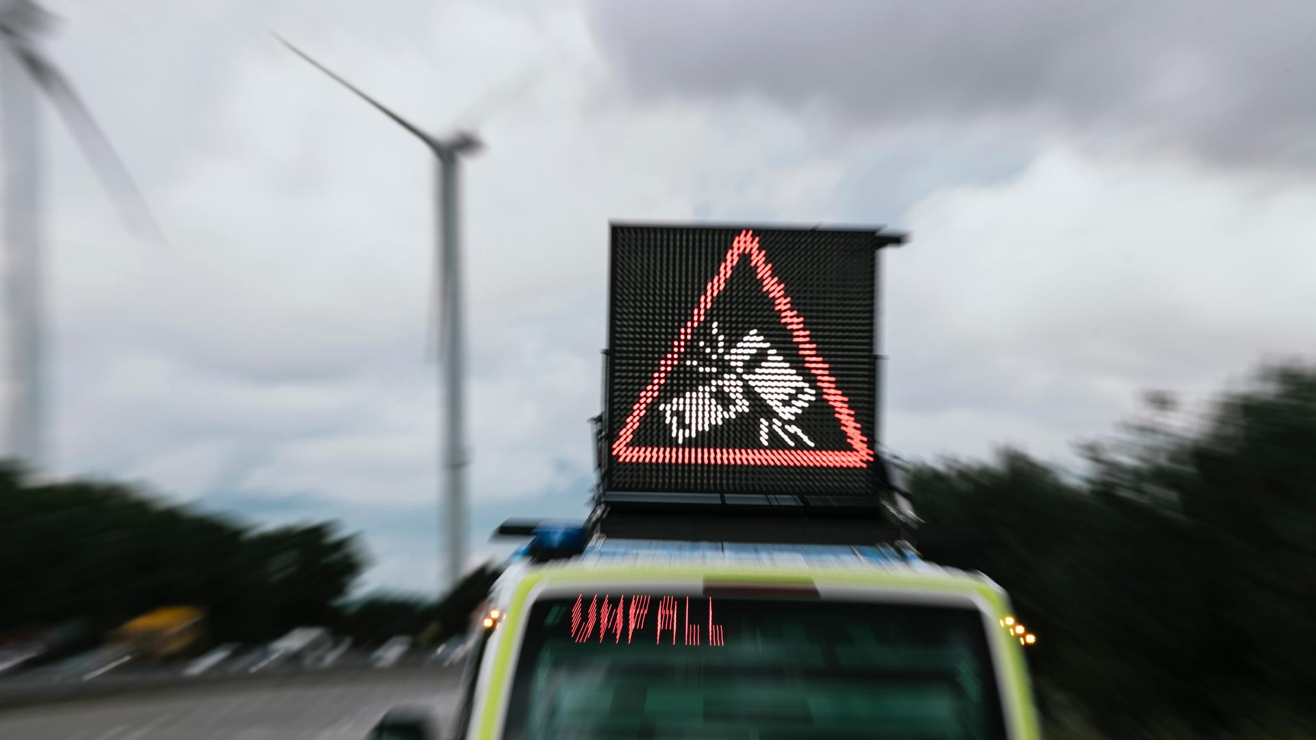 Das Bild zeigt die Autobahnpolizei | Julius Matuschik