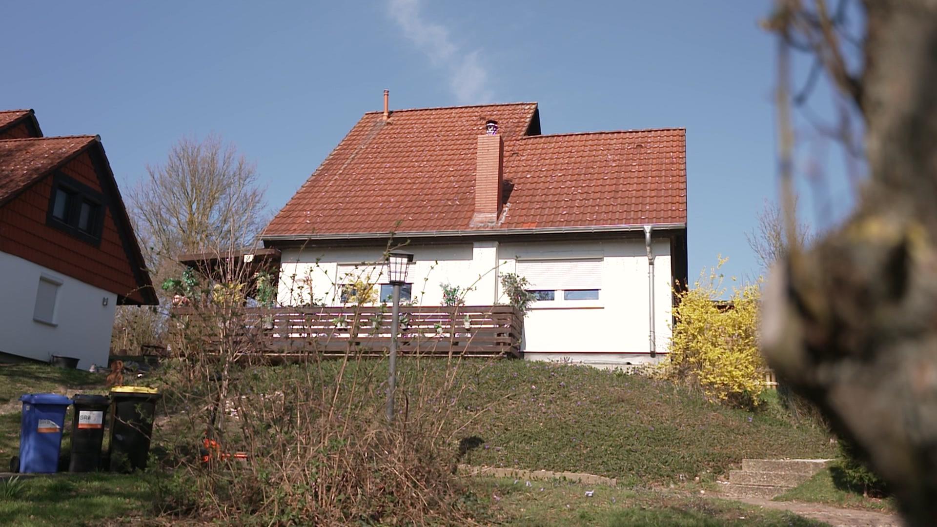 Ein Einfamilienhaus in Salzgitter, in dem eine Familie ihre Putzhilfe gefoltert haben soll. | NDR