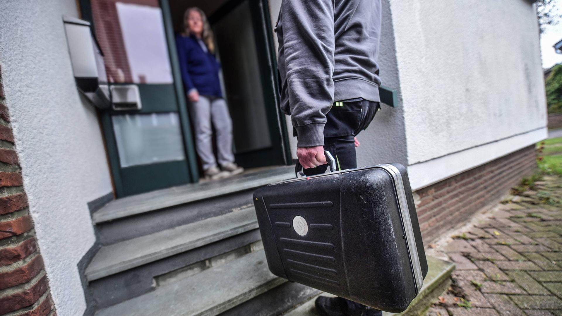 Falsche Handwerker in SH: Das sind die Maschen der Betrüger