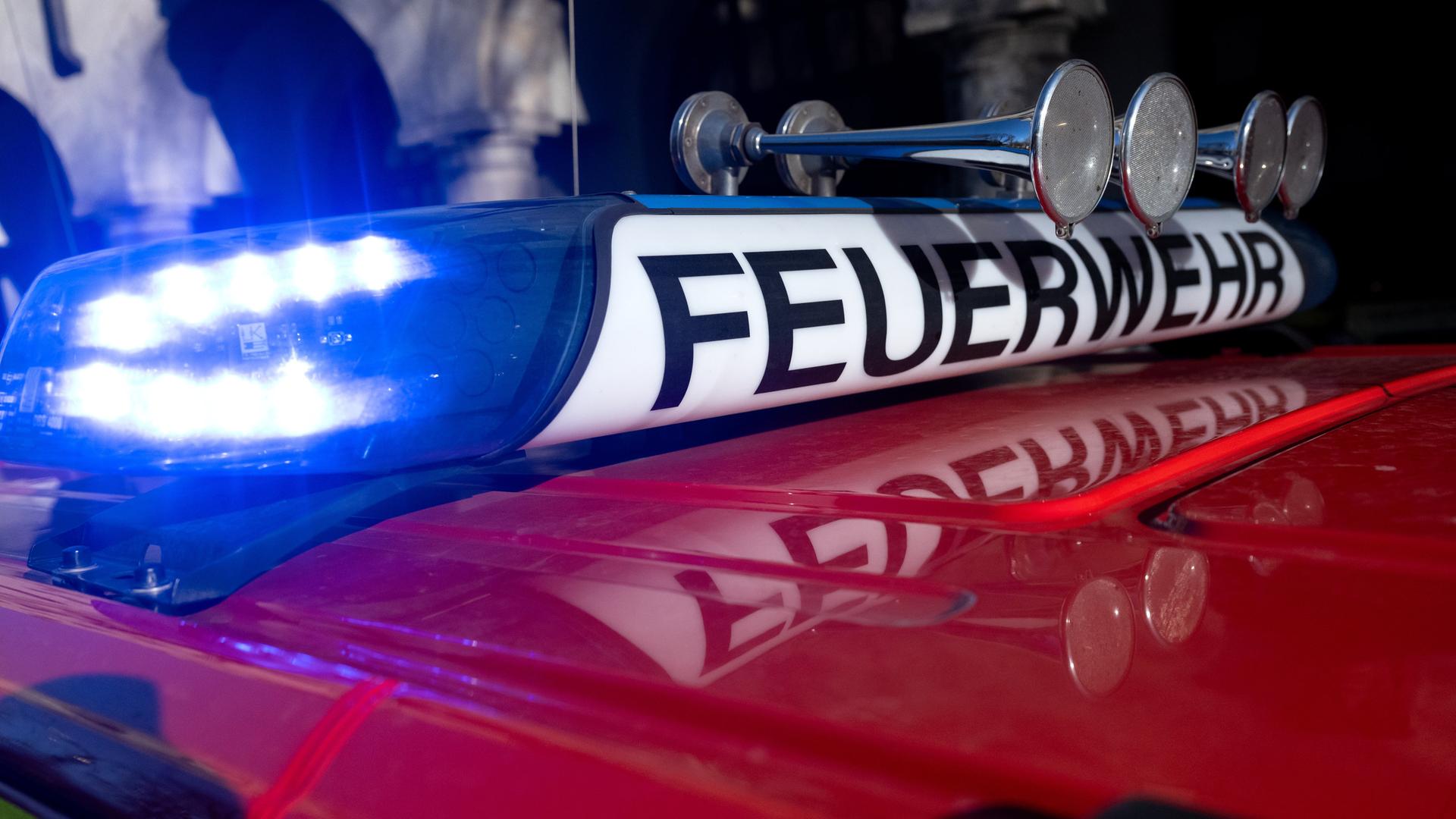 Hamburg-Ottensen: Feuerwehr löscht Brand in Tiefgarage