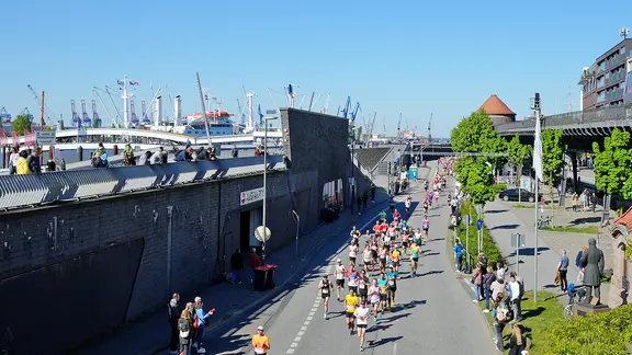 Läufer beim Hamburg-Marathon