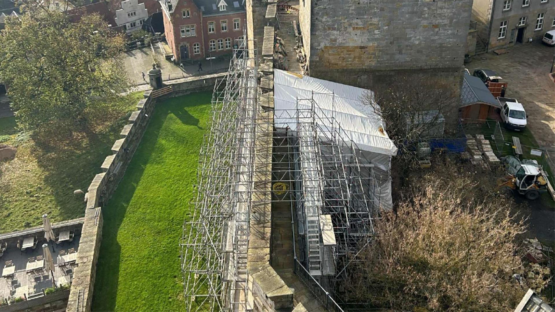 Baurarbeiten an der Burg Bentheim. | Fürst zu Bentheimsche Domänenkammer
