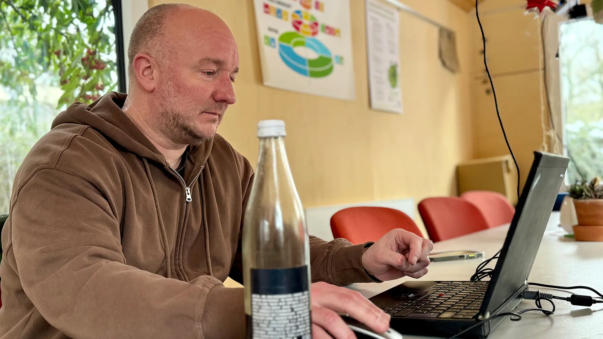 Hamburger Getränke-Produzent: Gleicher Lohn für alle