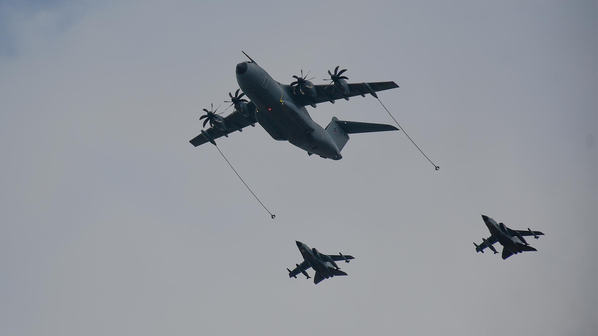 Luftwaffe probt Evakuierungsszenario in Jagel
