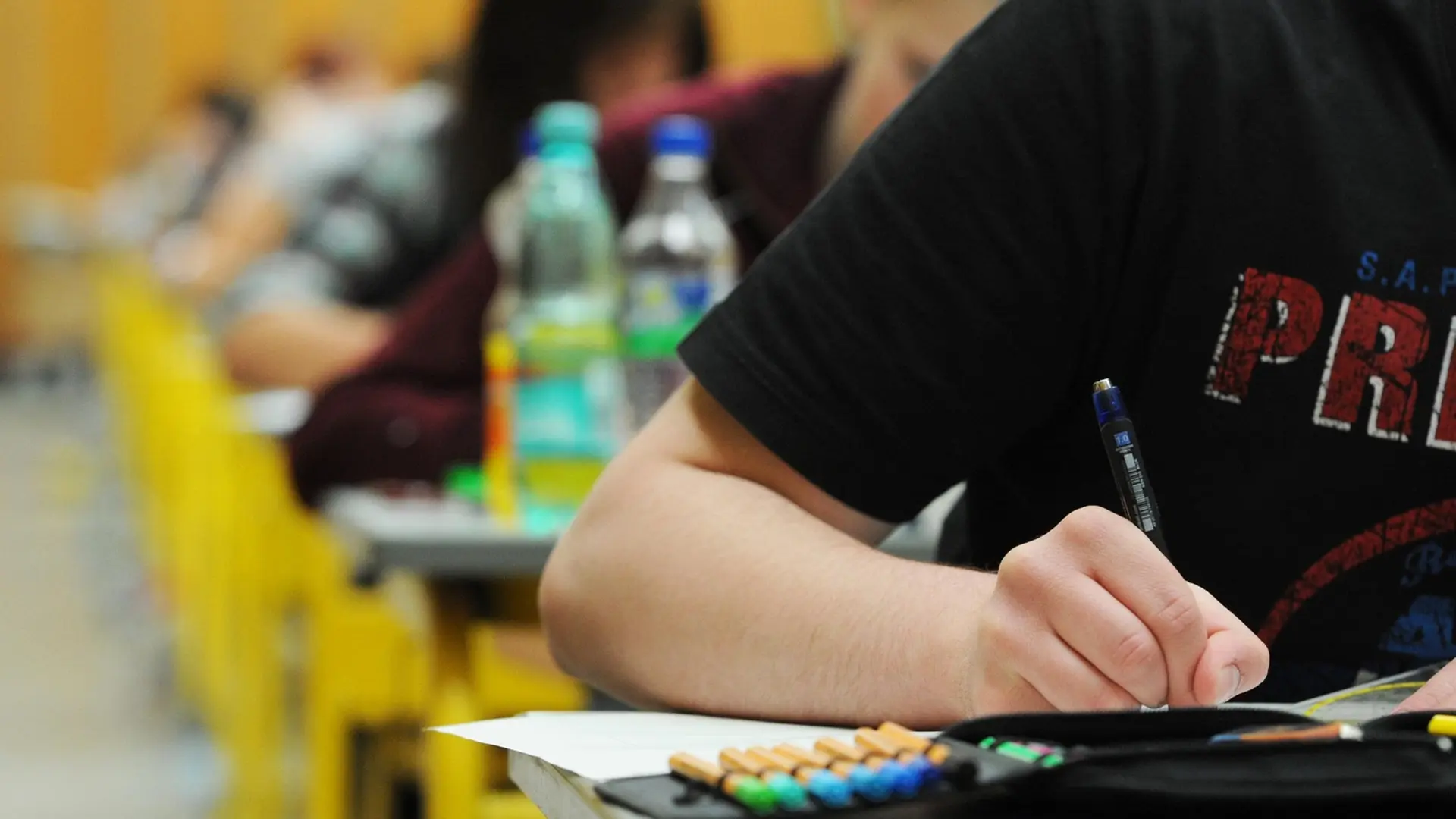 Abitur 2024: In Mecklenburg-Vorpommern beginnen die Prüfungen | ndr.de