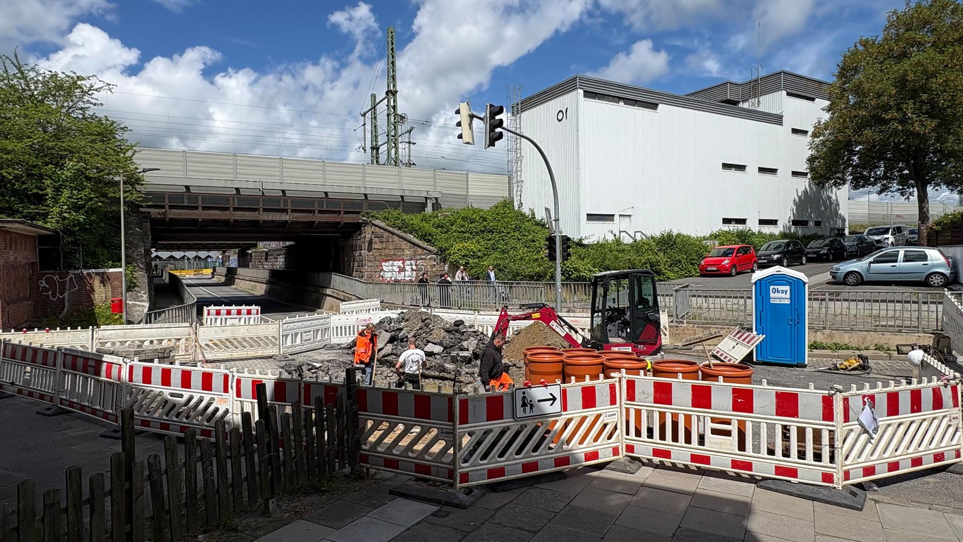 Vom Rohrbruch zum Internet-Hit: "Oldesloer Loch" g
