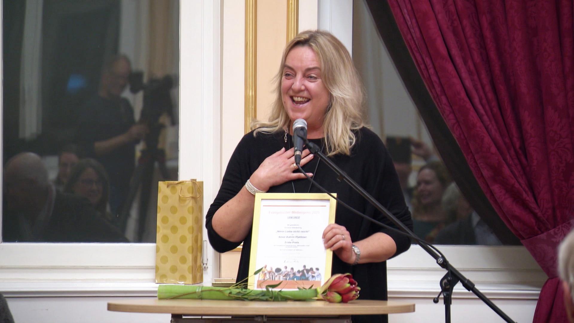 Journalistinnen mit Evangelischem Medienpreis ausgezeichnet