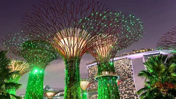 Der höchste Dach-Park der Welt und spektakuläre High-Tech-Architektur: Singapur ist die Zukunftsstadt auf dem Äquator.