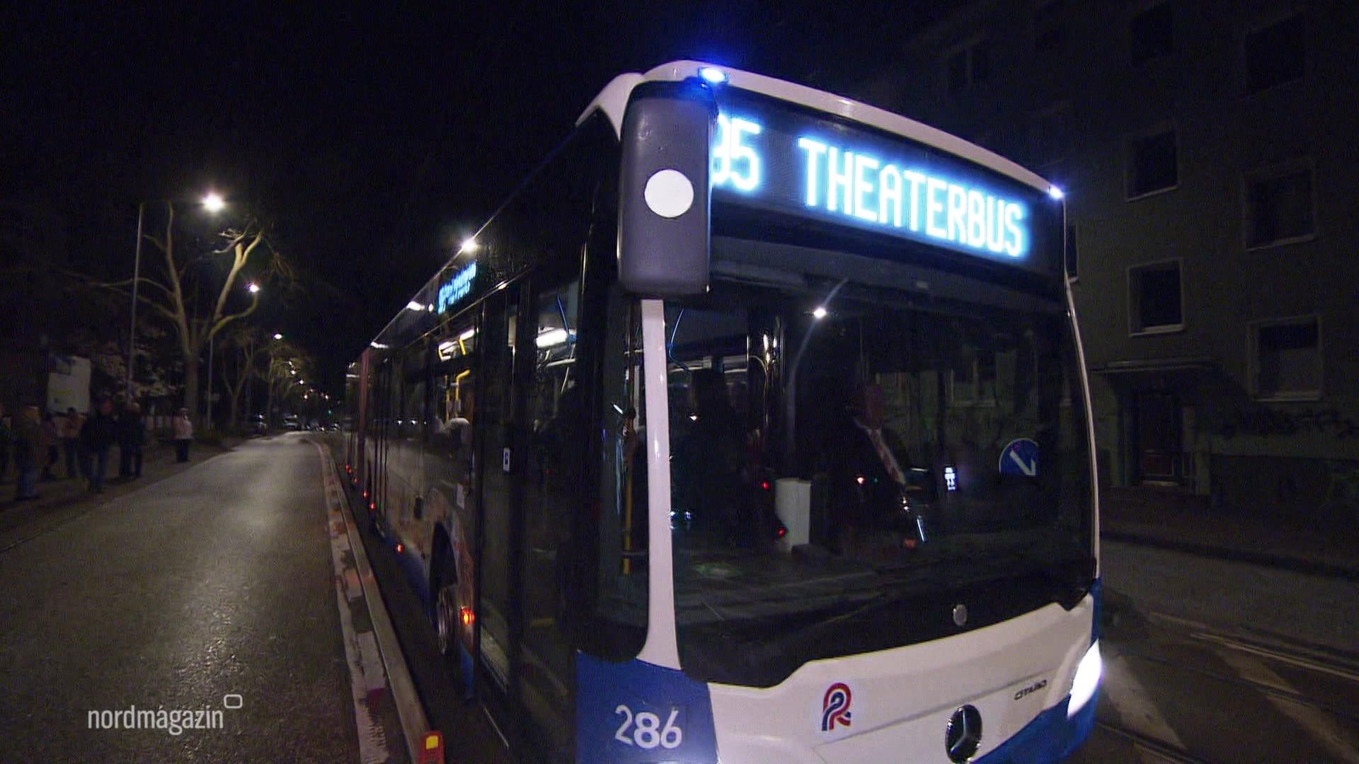Der Theaterbus ist ein ganz normaler Linienbus. | Screenshot