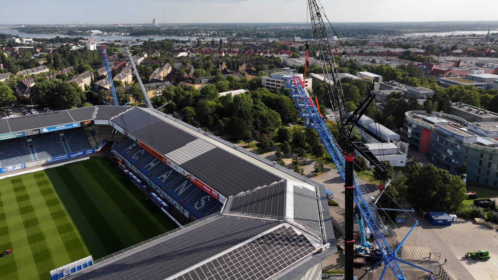 Ostseestadion: Neue Flutlichtmasten werden final überprüft
