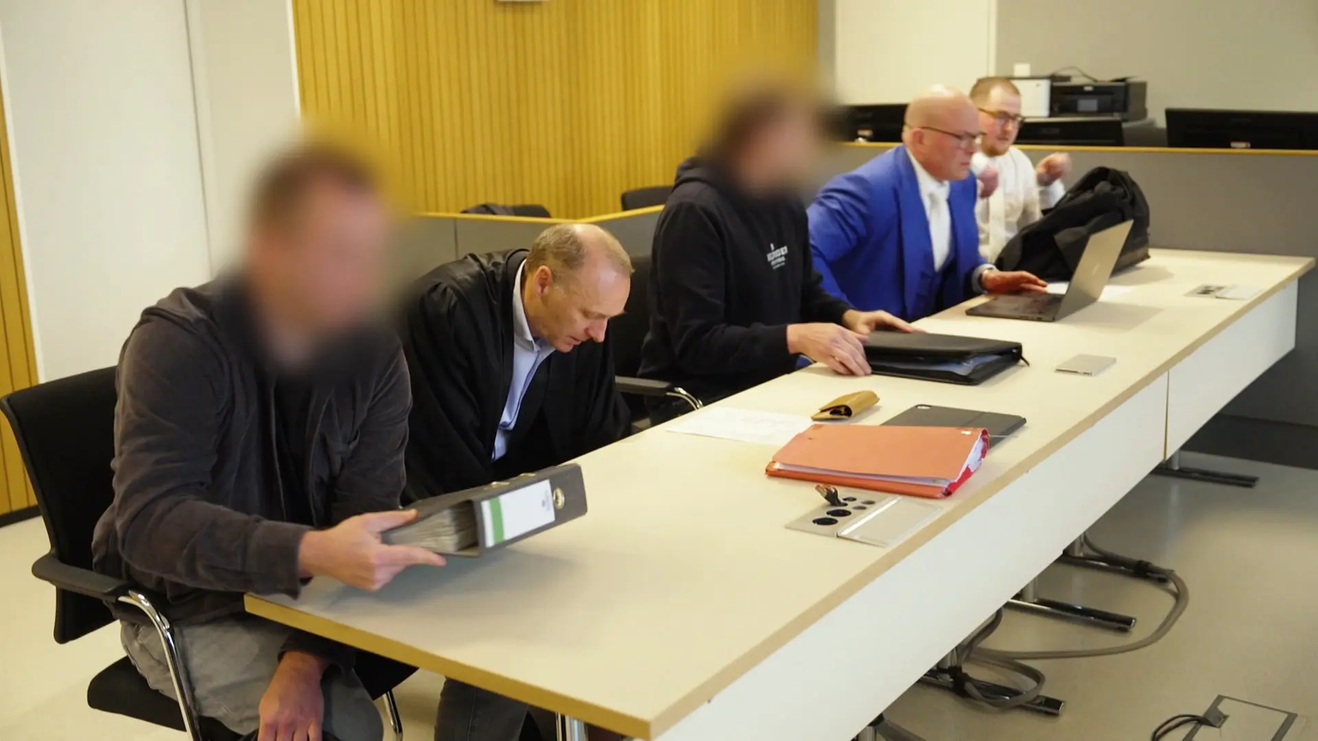 A20-Todesfahrt: Autobahnpolizisten vor Gericht