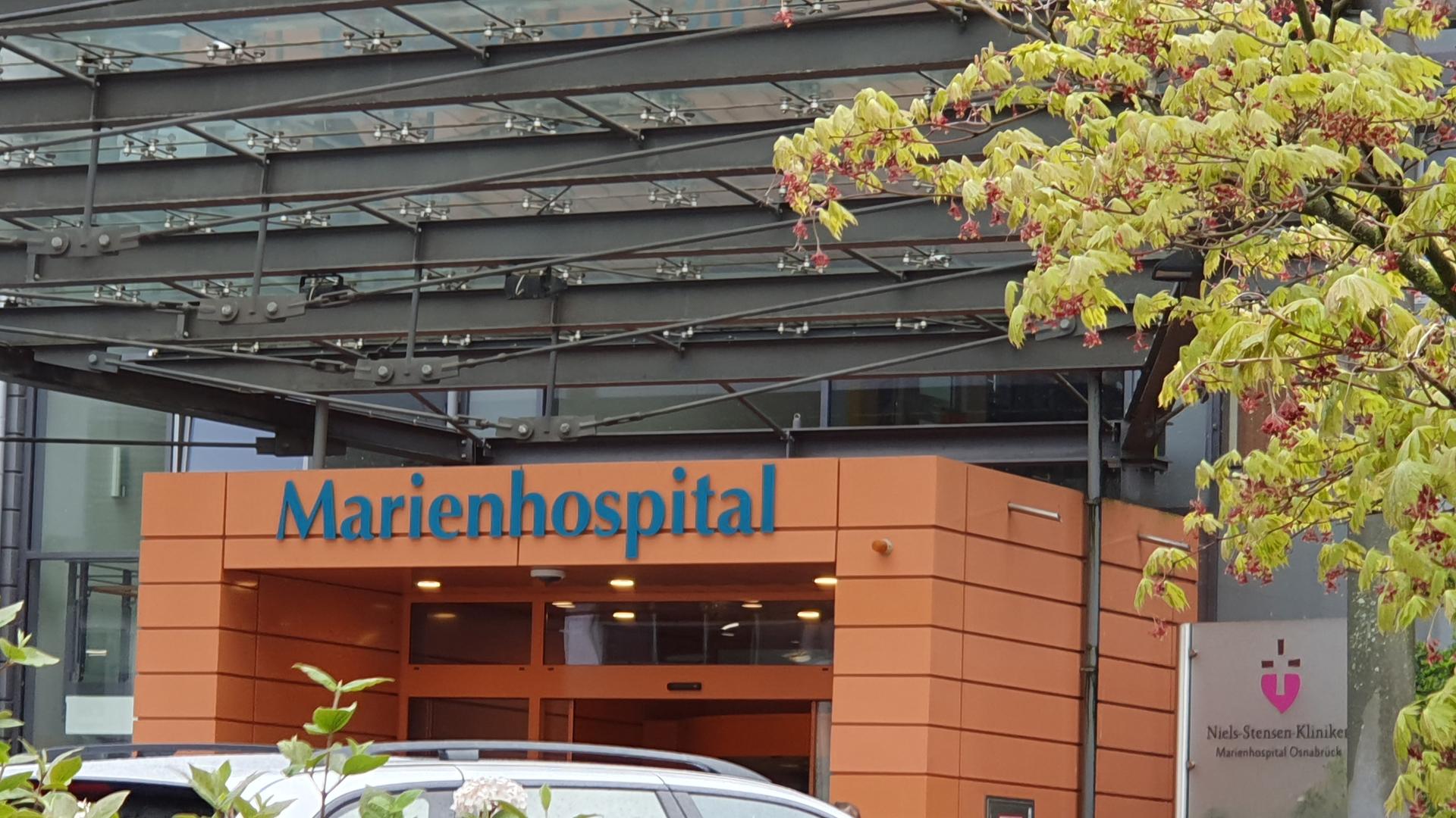 Der Eingangsbereich des Marienhospitals in Osnabrück. | NDR, Susanne Schäfer