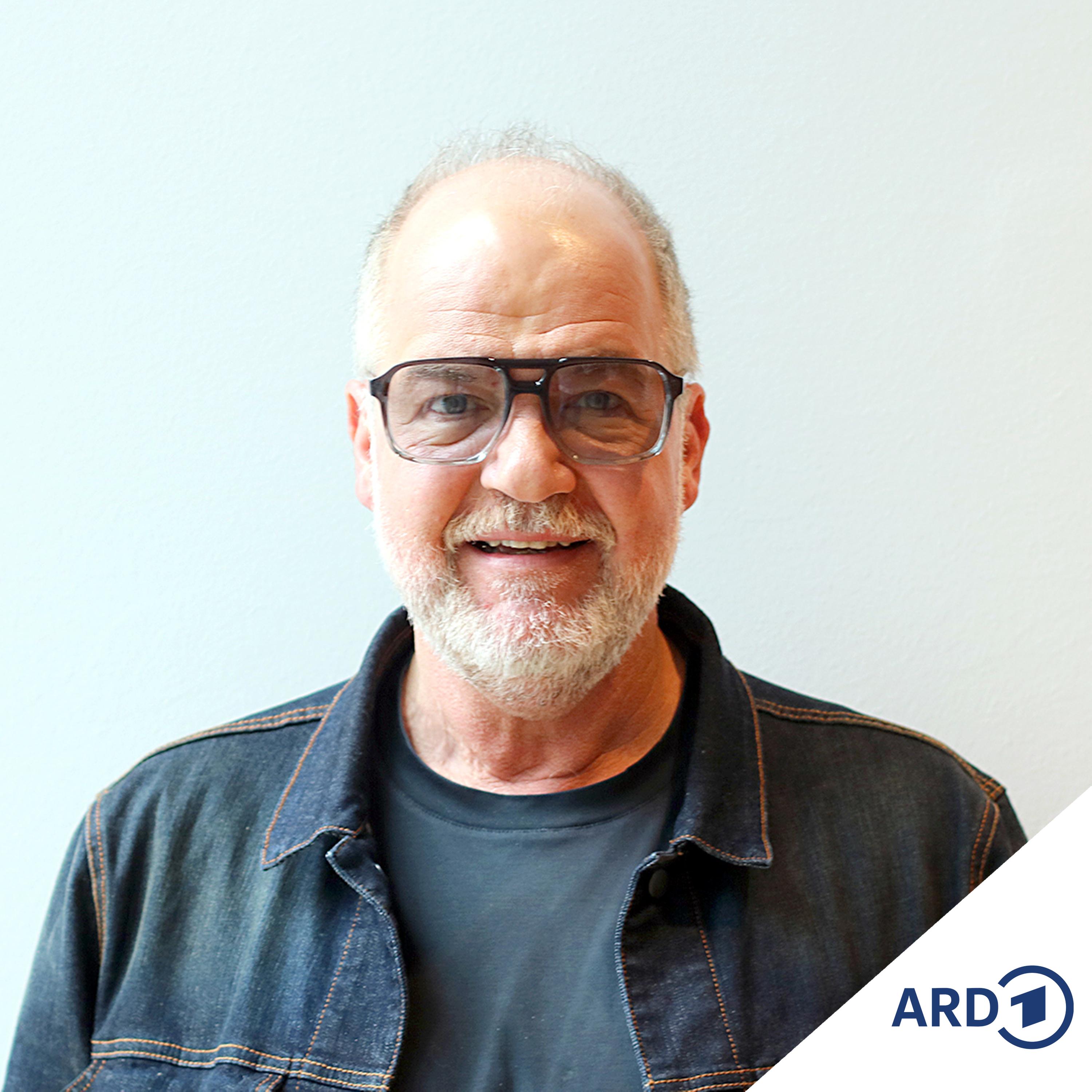 Marek Erhardt: Vom HSV-Stadionsprecher zum True Crime Host Marek Erhardt: Vom HSV-Stadionsprecher zum True Crime Host