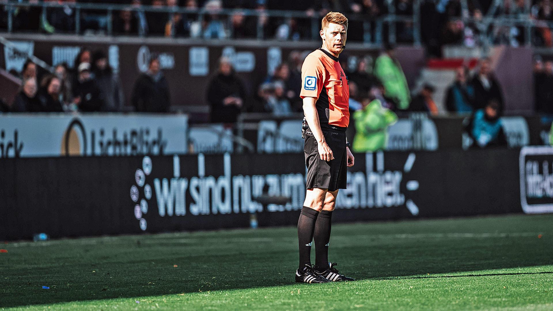 VAR-Durchsagen, Abseitstechnologie, Handshake - Die Änderungen zur neuen Saison