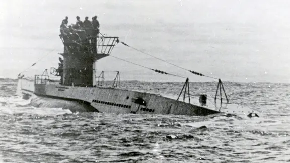 U 96 - hier auf einem undatierten Foto - ist 1941 in der Straße von Gibraltar unterwegs. | Deutsches U-Boot-Museum Cuxhaven ein undatiertes Foto von U 96