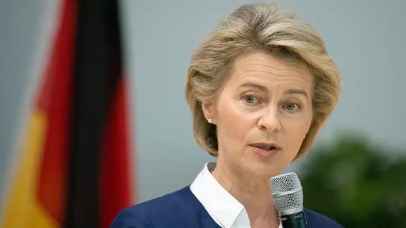 Bundesverteidigungsministerin Ursula von der Leyen bei einer Rede in der Führungsakademie der Bundeswehr in Hamburg.