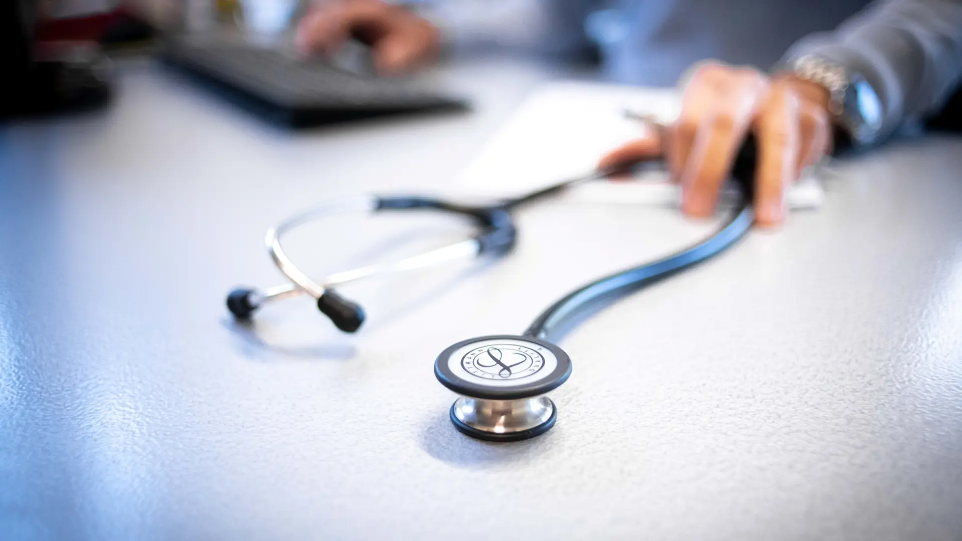 Ärzte und Schwestern beklagen wachsende Gewalt in den Praxen