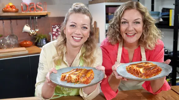 Zora Klipp (li) und Bettina Tietjen (re).
