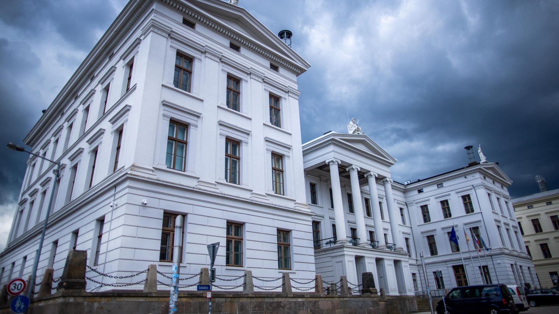 Bundeskanzler Merz zum Antrittsbesuch in Schwerin