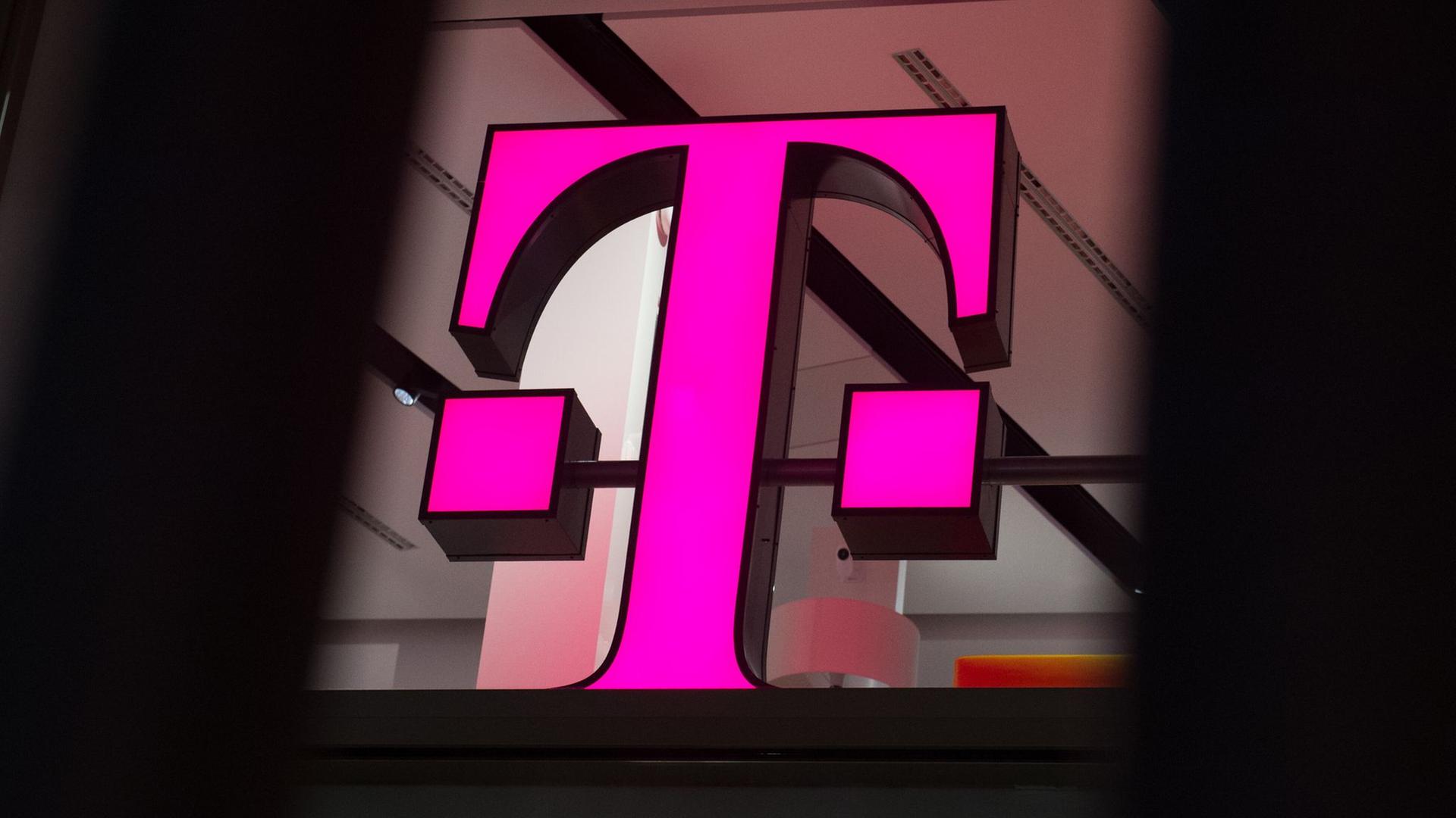 Telekom-Warnstreiks in MV und SH: Beschäftigte legen erneut Arbeit nieder
