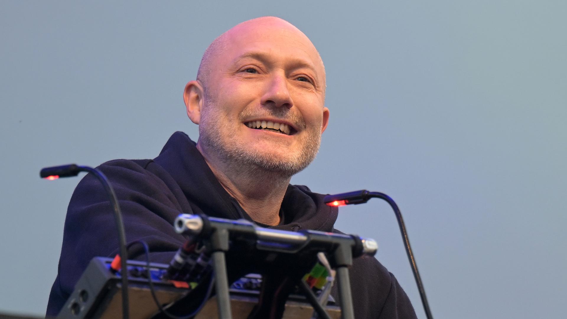 Genehmigt: DJ Paul Kalkbrenner darf auf dem Heiligengeistfeld auftreten Genehmigt: DJ Paul Kalkbrenner darf auf dem Heiligengeistfeld auftreten