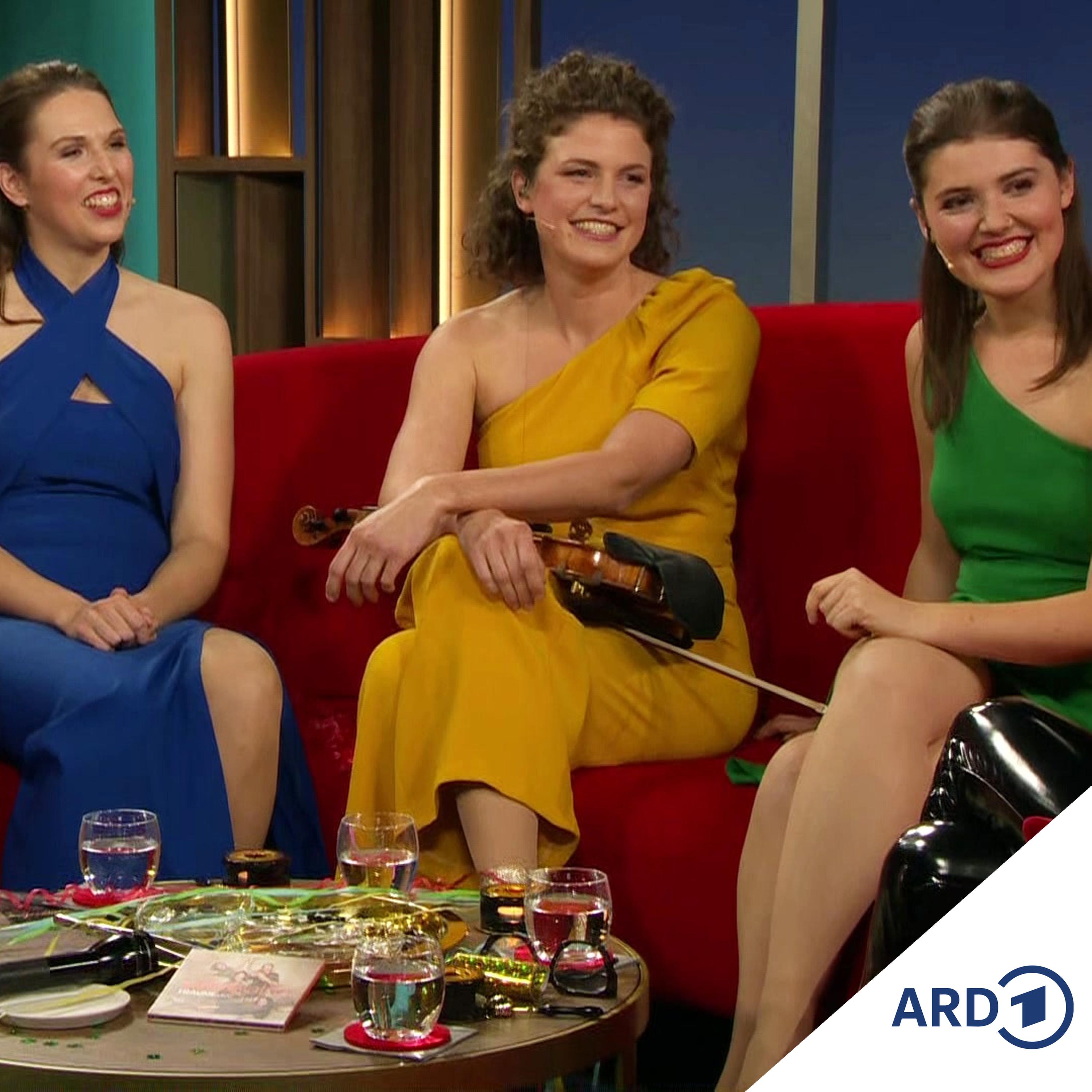 Kammermusik-Quartett Salut Salon auf dem Roten Sofa