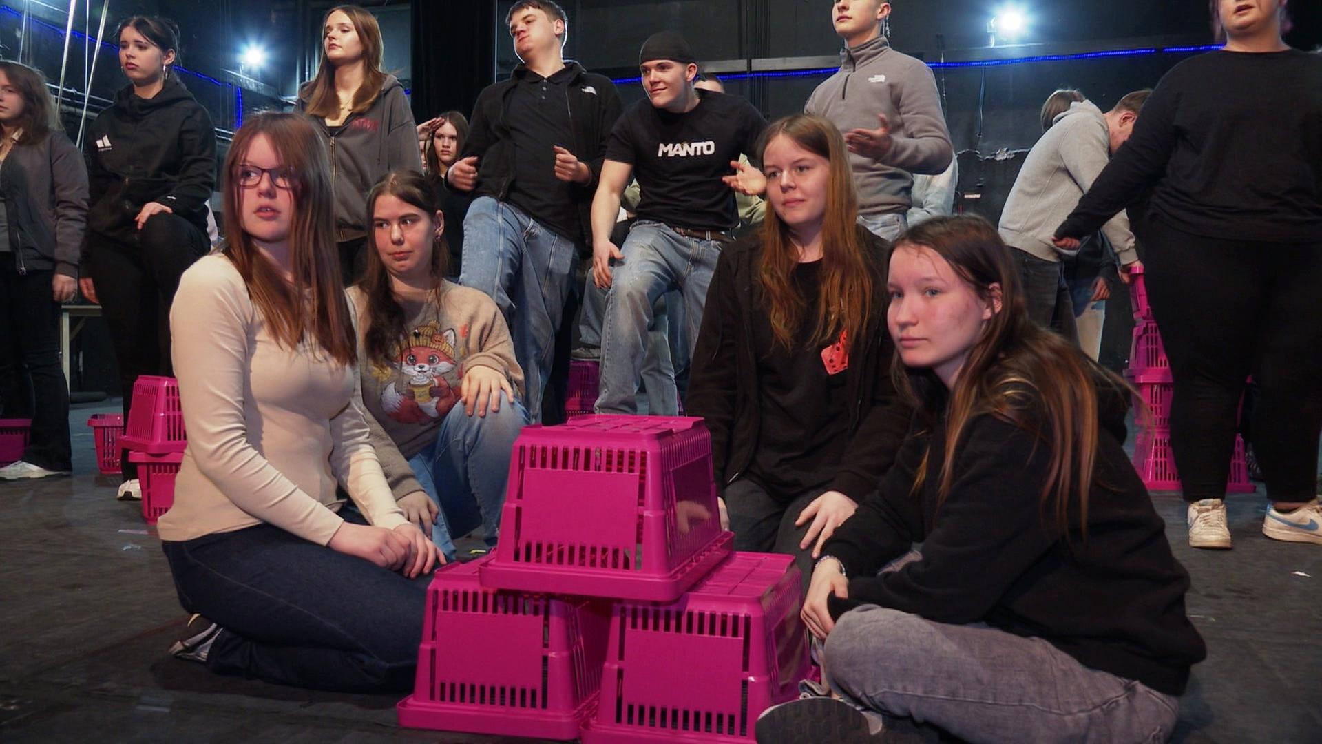 "REWE Royal": Schülertheater in Anklam über einen umkämpften Ort