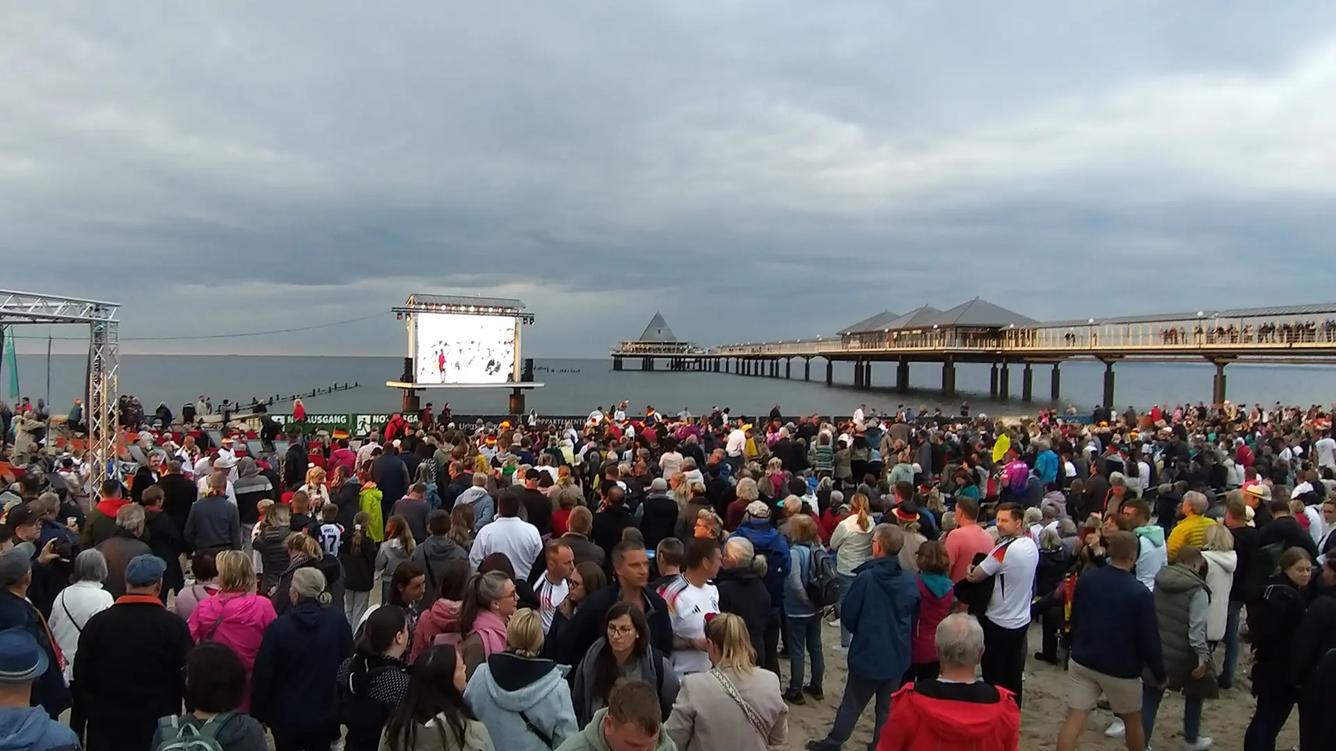 Deutsche WM-Spiele am Ostseestrand: Public Viewing in Heringsdorf - alles, was Sie wissen müssen Deutsche WM-Spiele am Ostseestrand: Public Viewing in Heringsdorf - alles, was Sie wissen müssen