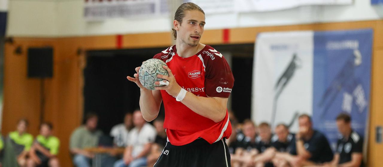 Handball-Nationalspieler Juri Knorr im Trikot von Aalborg