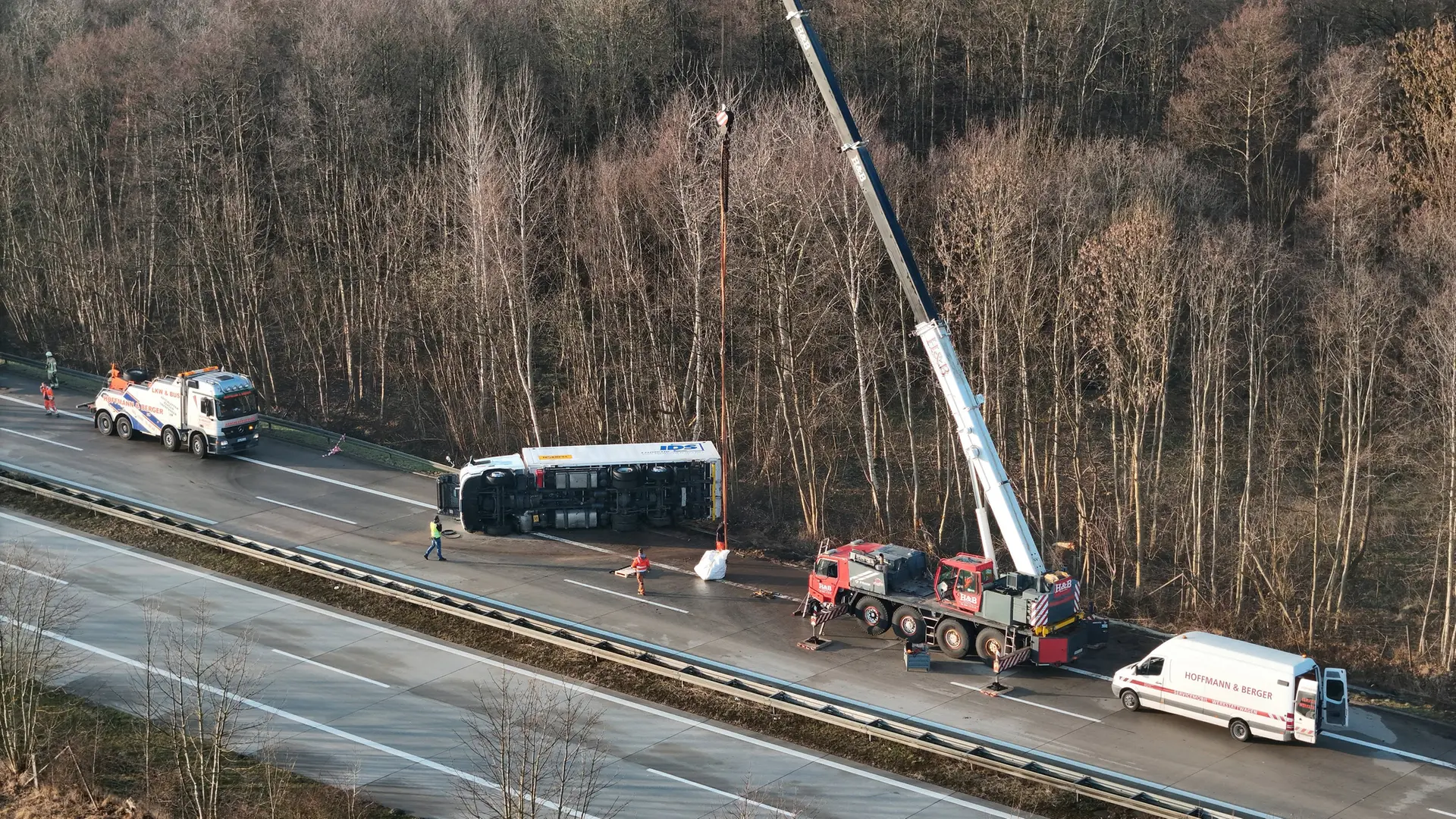 Spannende Unfall Auf Der A24 Fotos