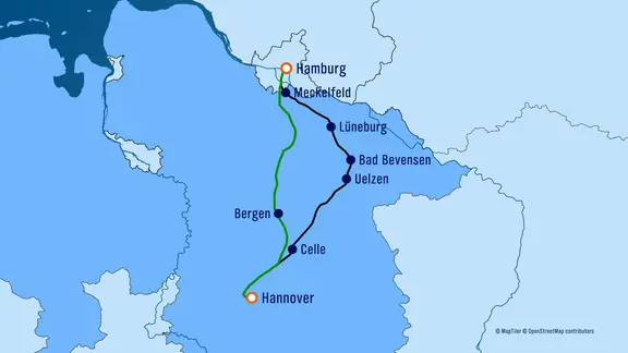 Die bisherige Route und die von der DB bevorzugte neue Route (links).