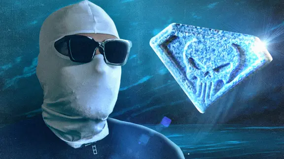 Illustration mit einer "Blue Punisher"-Ecstasy-Pille und einer mit Sturmhaube und Sonnenbrille maskierten Person.